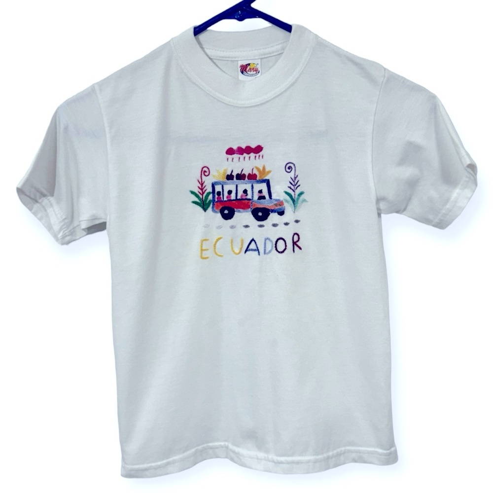 Mary Girls Embroidered‎ Ecuador T-shirt Size M
